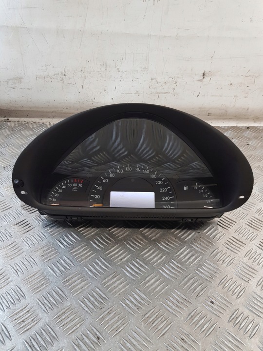 quadro strumenti TACHIMETRO contagiri A2035407611 MERCEDES W203 1.8K 03R- EUROPA
