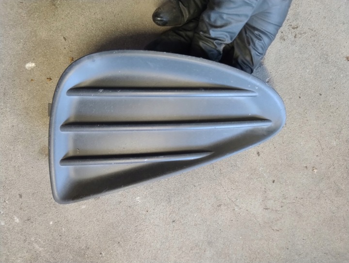 griglia Paraurti sinistra TOYOTA YARIS III 3 11-14r 81482-0D140