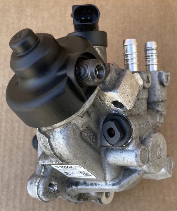 Einspritzpumpe 04L130755E VW SKODA Original IDEAL
