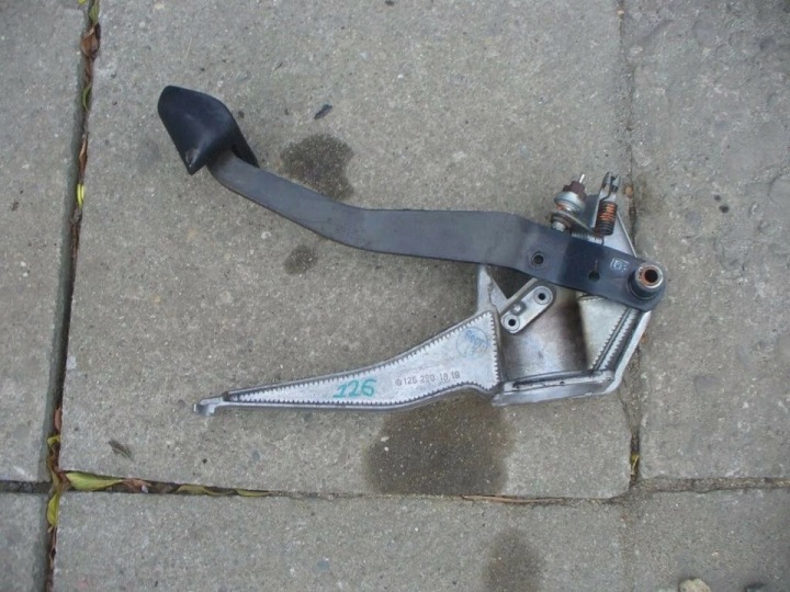 PEDAL freno AUTOMAT MERCEDES W126 SE SEL SEC 1262901819