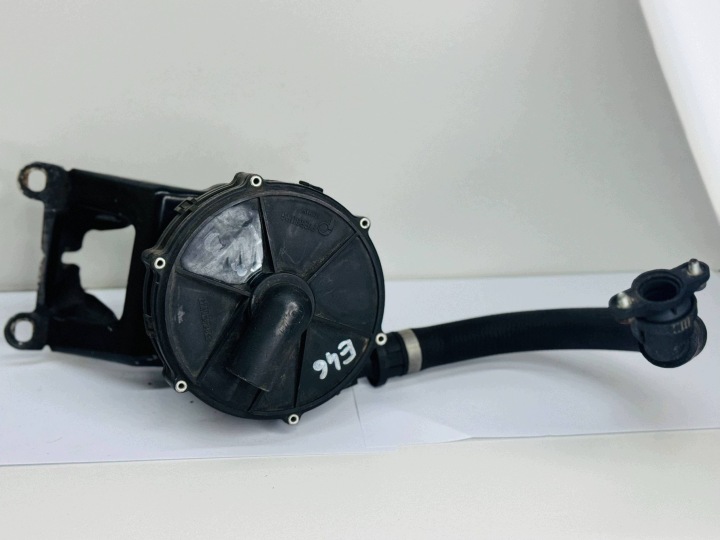 pump air WTORNEGO BMW 3 E46 72216676 72185275 1714215 PIERBURG 1.9