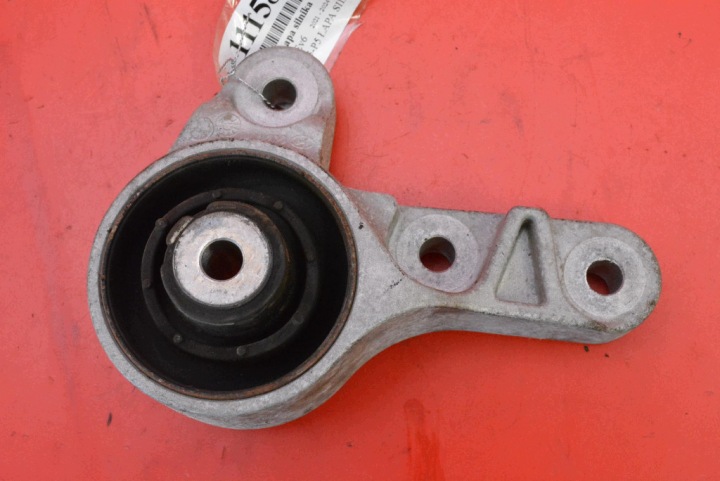 Stütze Motorlager links heck 217C0CV500 KIA EV6 GT 77.4 kWh 584 KM 21-24
