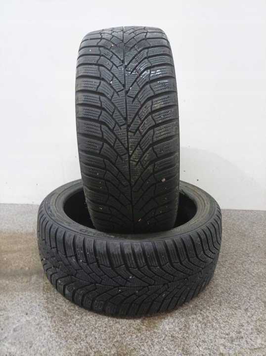 2x guma ZIMOWA KUMHO WINTERCRAFT 225/40R18 92V (3423) 7.03MM 7.25MM