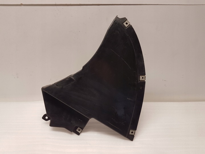 Kryt TROJKAT NADKOLA pravý predok BMW G20 G21 ALPINA 5175072