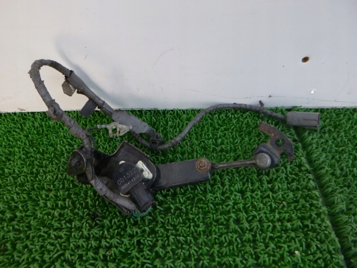 JAGUAR XF sensor POZIOMOWANIA XENON 8W833C280AD