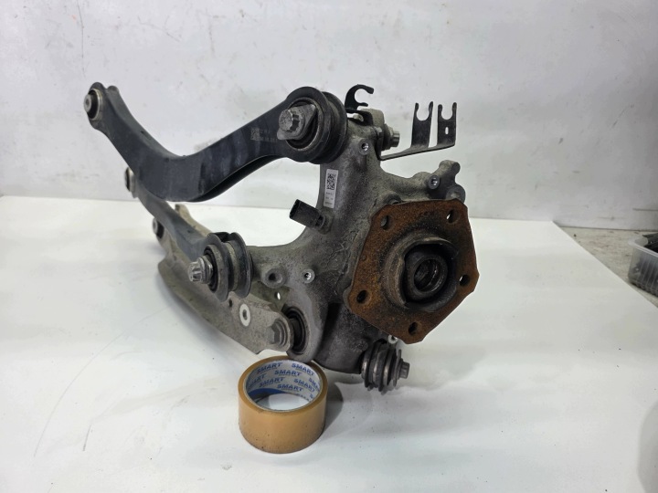Achsschenkel Radnabe Radlager Querlenker schenkel rechts heck AUDI A4 B9 A5 8W 8W0505436AA 8W0505460D