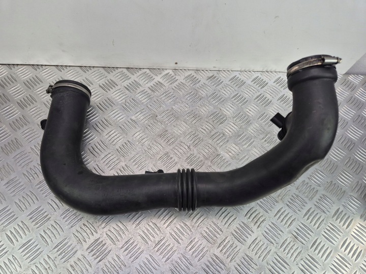 Mercedes C180 C204 tubo dolotowa turbine A2710901829 M271.820