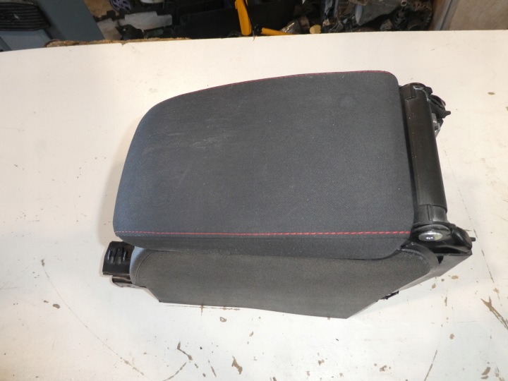 VW GOLF 6 VI GTI GTD armrest 1K5864251C