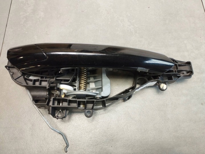 BMW 7 G11 handle right front 475 KEYLESS Z lock cylinder UK 2581892
