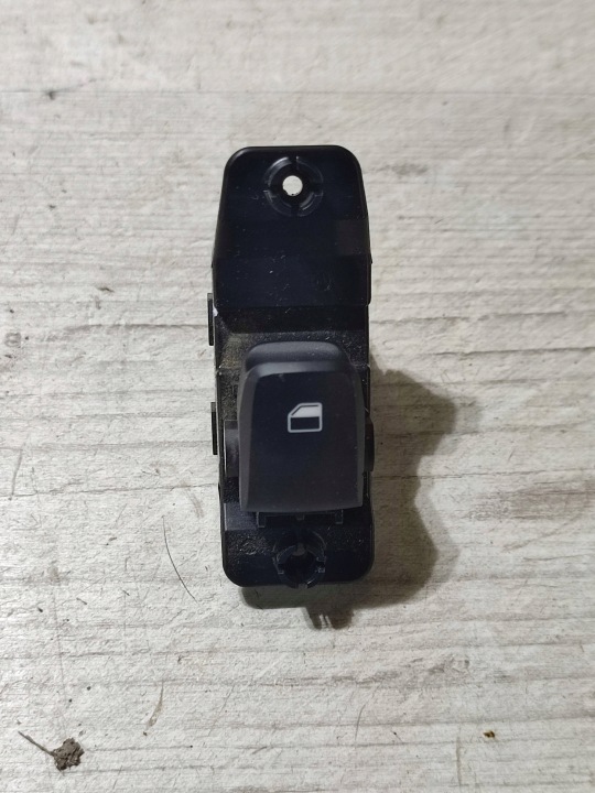 Hyundai Kona and 2018 front side right button of the window
