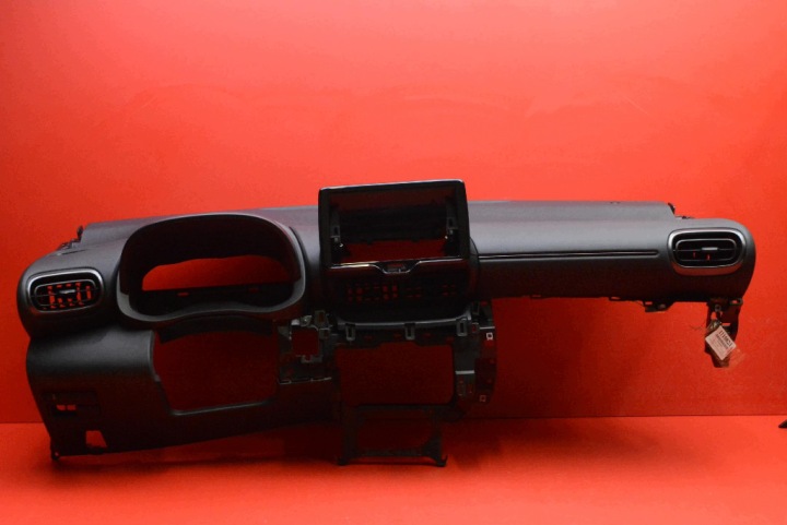 palubní přístrojová deska konzola kokpit airbag EU 55302-K0060 TOYOTA YARIS 4 IV GR