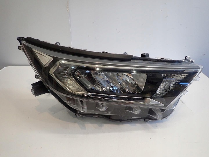 light front right TOYOTA RAV4 V 18- FULL LED