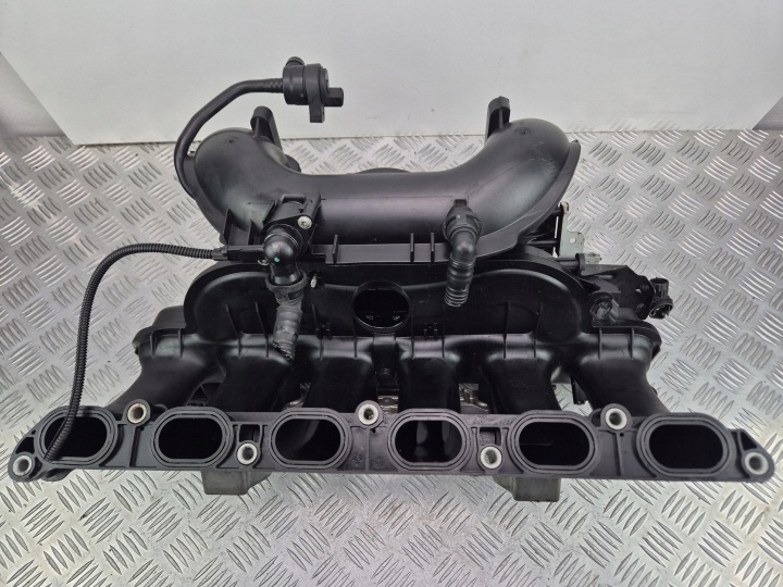 BMW 5 F10 F11 530i intake manifold 758113605 N52B30AF