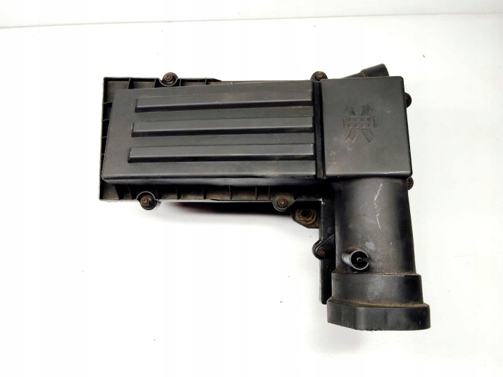 cover of a filter, air Volkswagen Passat B6 2.0 TDI 1K0129620D