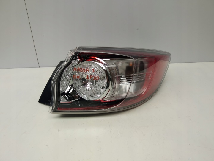 2008r-2014R Mazda III 3 BL Hb Licht wklad heck rechts Original OM BBN751150