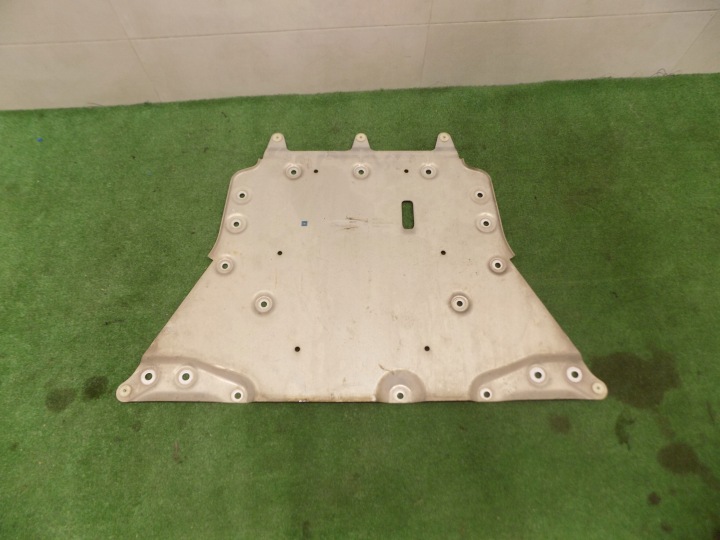 BMW iX I20 floor cover below engine 6894792