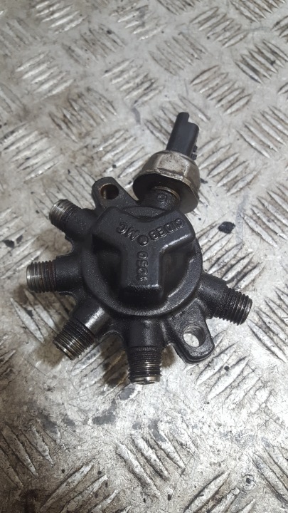 ROZDZIELACZ des Kraftstoffsbehälters FORD FOCUS MK1 R9144Z020D / 1S409D280AD