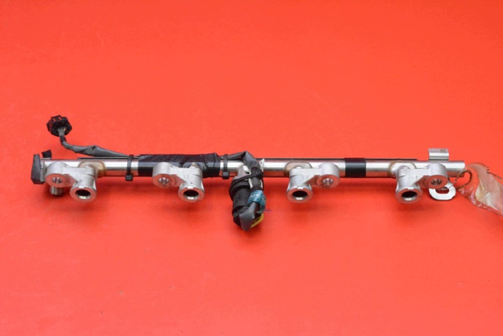 Kraftstoffverteiler Einspritzleiste Einspritzdüse PYFA-131F8 MAZDA MX-5 IV ND 2.0 SKYACTIV-G 184 KM