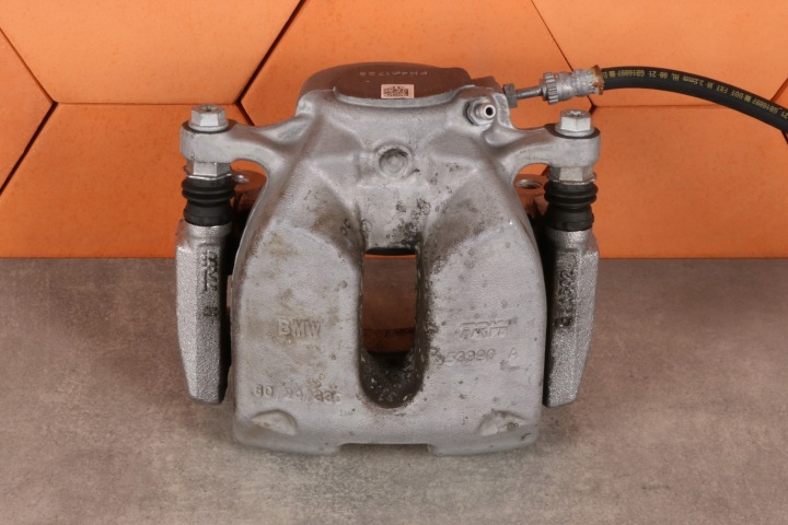 BMW G20 X3 G01 X4 G02 PINZA FRENO freno Destra Anteriore 60/24/330 6882254 6509km