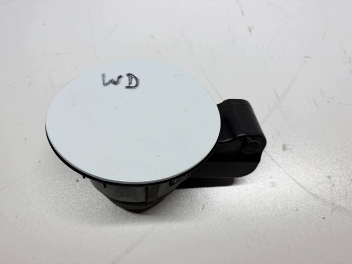 klappe des kraftstoffsbehälters KIA CEED II 81595-A2700 2012-2016 farbe weiß WD