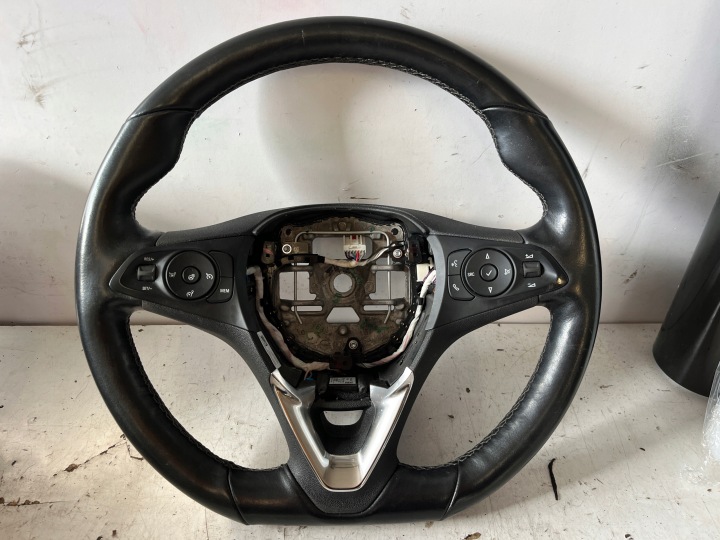 OPEL CORSA F volante POGRZEWANA SKORZANA MULTIFUNKCJA
