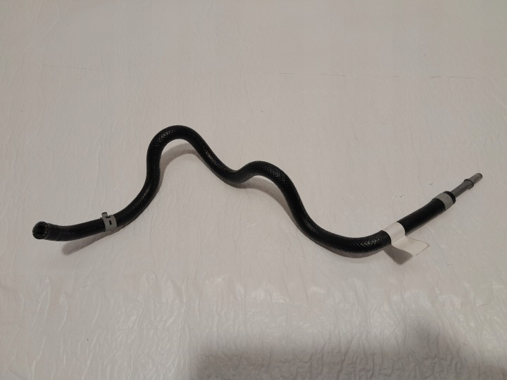 AUDI A4 B9 LIFT Schlauch Rohr fuel line 8W0201215BE