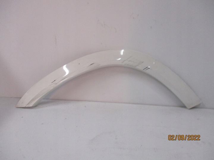 Couverture pour Aile MERCEDES GLE Droit A1678843400