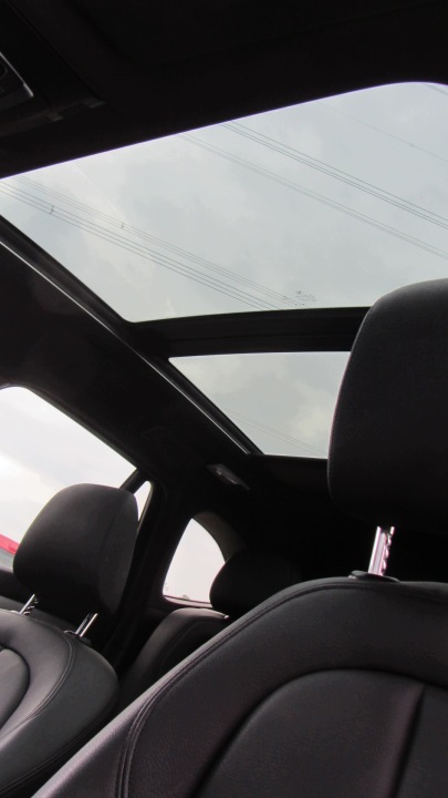 BMW X1 F48 original black MPAKIET roof upholstery below PANORAME 51449459403