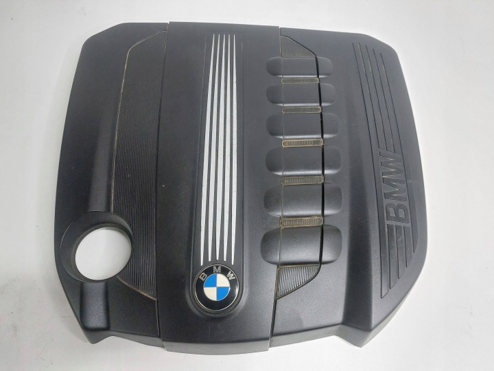 BMW F07 GT F01 F10 F11 530D cover upper of the engine 7800575
