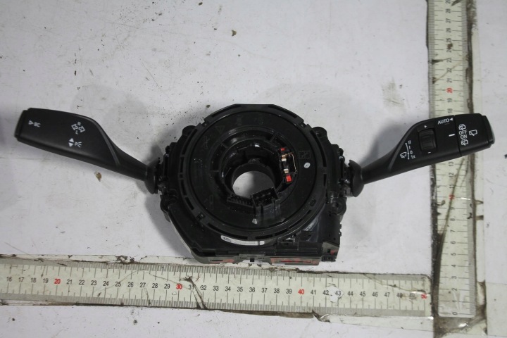 steering wheel levers and controls ring 6827369 BMW F45 F46