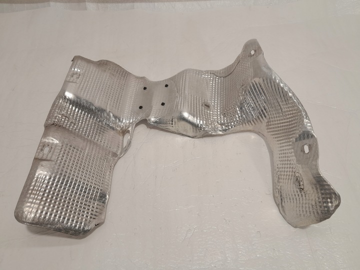 AUDI A4 B9 LIFT Blende Abdeckung TERMICZNA Behälter des Kraftstoffsbehälters tank 8W0201308AH