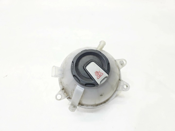 water tank of gas CHLODZACEGO AUDI Q5 FY 2.0 TDI 80A121405Q