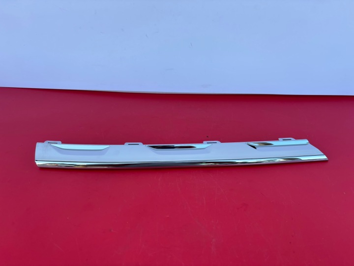 VW TIGUAN 2 II 5NA RECHTS LEISTE SCHUTZLEISTE CHROM GRILL CHROM 5NA853768C K60/PC518