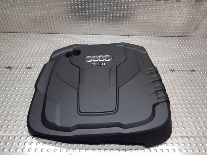 Coperchio copertura GREMBIALINA Motore superiore 04L103925D AUDI A4 B8 A5 8T A6 C7 Q5 8R 2.0TDI