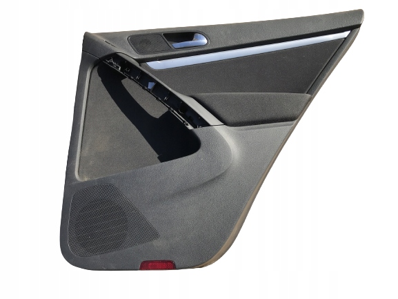 bok dveře pravý záď VW TIGUAN LIFT 5N0867212
