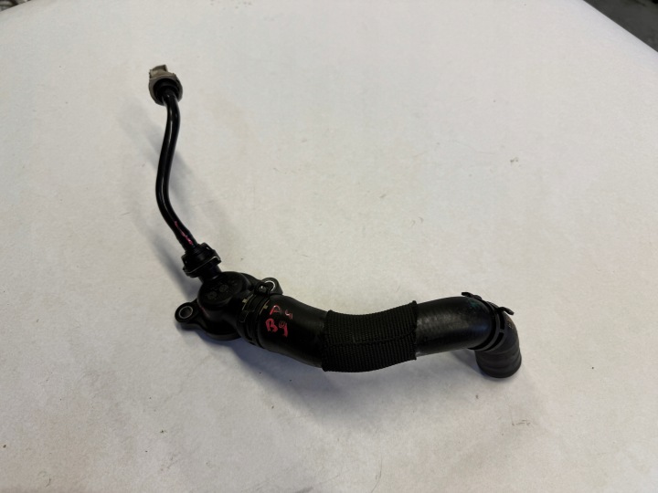 AUDI A4 B9 2.0 TDI hose hose wiring of water 04L122157BE