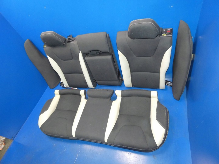 VOLVO V60 Sitz heck KOMPLET R-DESIGN