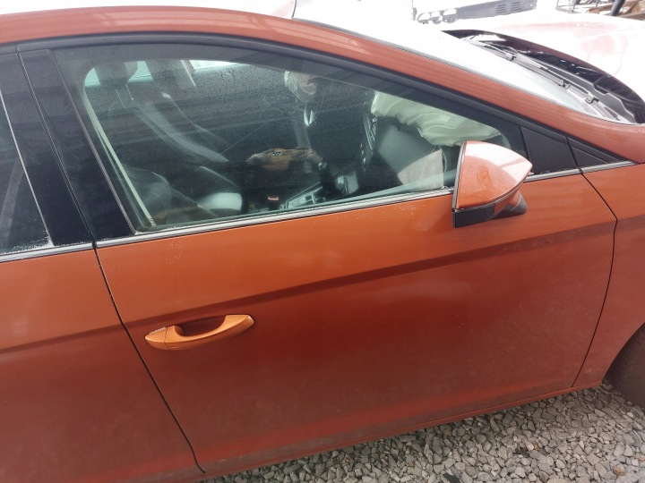 SEAT LEON III 3 12-20r Tür rechts vorne vorne Farbe LW2Y EUROPA 19r