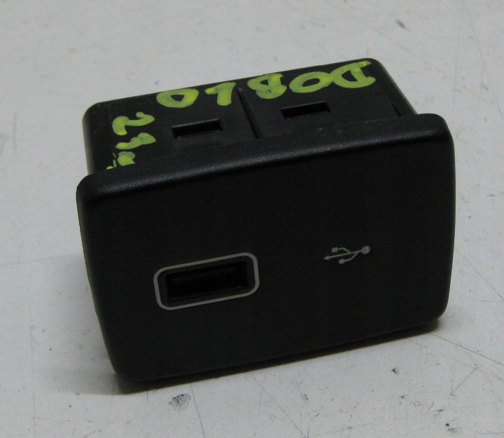 FIAT DOBLO II 23R 1.6 M-JET adapter USB 07357054130