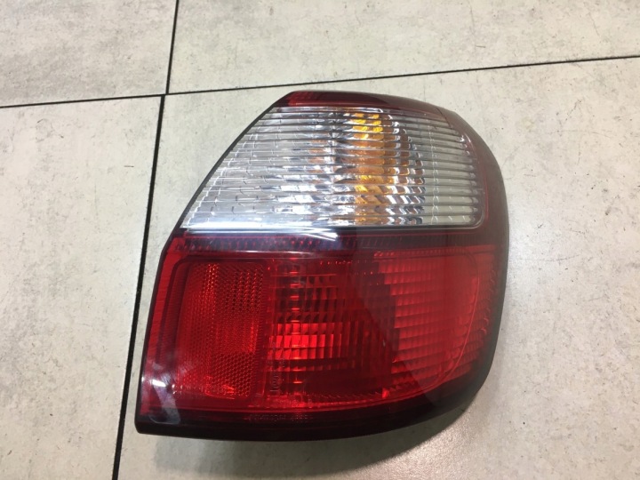 Feux phare Droite Arrière SUBARU LEGACY III KOMBI