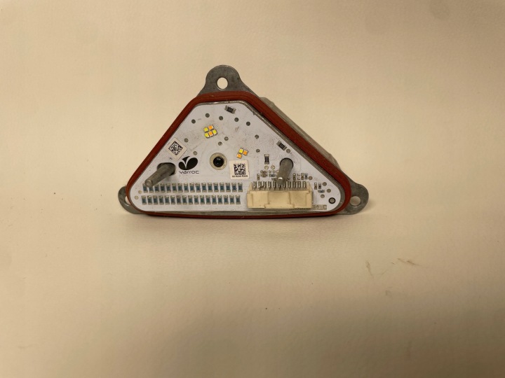 RENAULT TWINGO 3 MODULE DROITE LED UNITÉ DE CONTRÔLE JEZ VP00210953