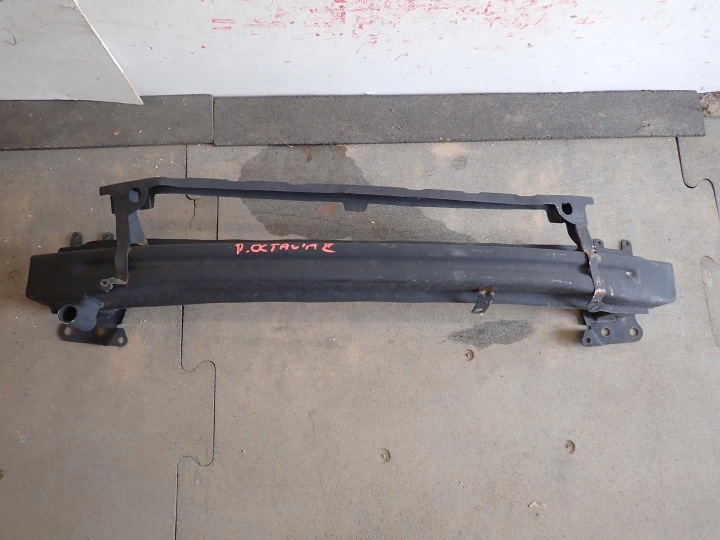 Renfort pare choc Sous Pare choc Avant SKODA OCTAVIA II 2004-2012