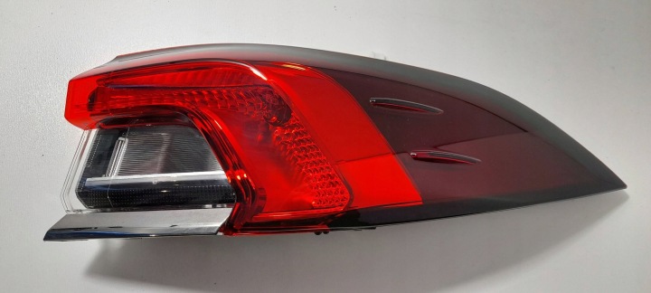 Toyota Corolla E21 Sedan Licht hinten rechts 8155002D1200 (R416)