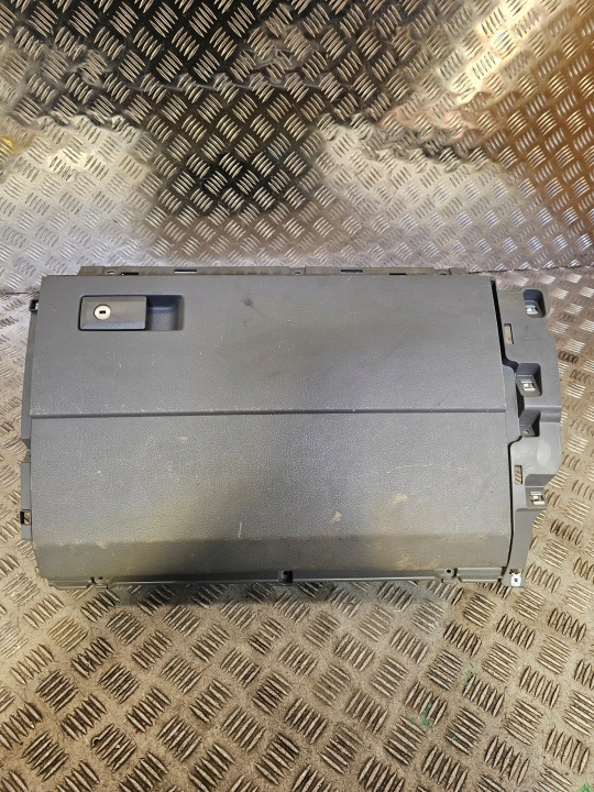 passenger compartment of the passenger of the dashboard consoles VW CRAFTER II 7C1857097F