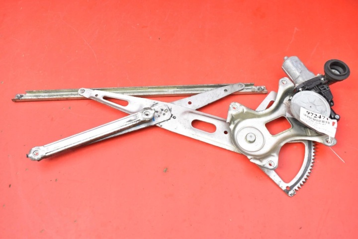 Mécanisme essuie glaces Gauche Avant EU 85720-58010 LEXUS IS220 XE20 Berline 05-10