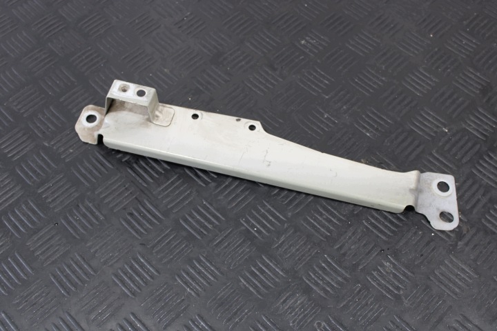 Stütze Halter des Kotflügels rechts 31468234 VOLVO S60 V60 III 3 KOMBI 2.0D