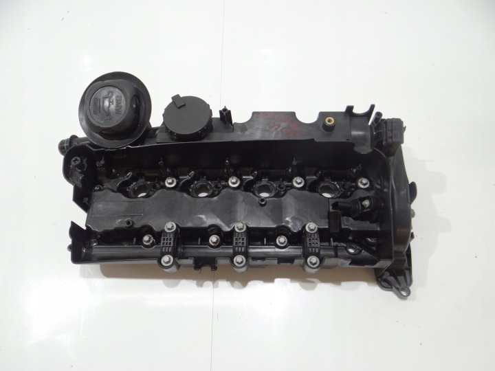 cover of valves BMW E60 E90 LCI N47D20A 7797613 (17229379)
