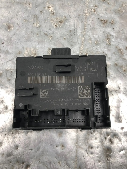 modul Tür links vorne VW PASSAT B8 5Q0959393D