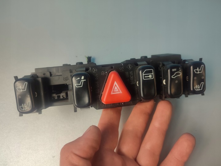 PANEL SIÈGES LUMIÈRES DE SECOURS MERCEDES W208 2108200151