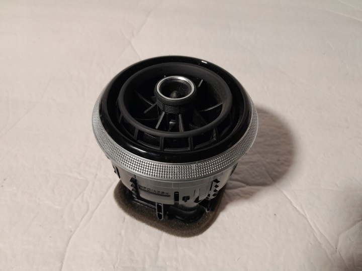 AUDI A3 S3 8V Lüftungsgitter des lüfters Armaturenbrett 8V0820901C S1005638C